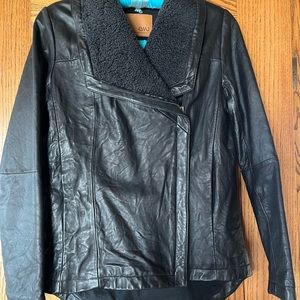 Ladies Black Leather and Sherpa Jacket